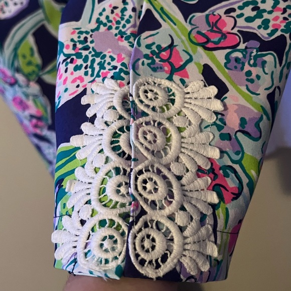 Lilly Pulitzer, Fairway performance pants. Bright Navy Pineapple Party. - Picture 3 of 7